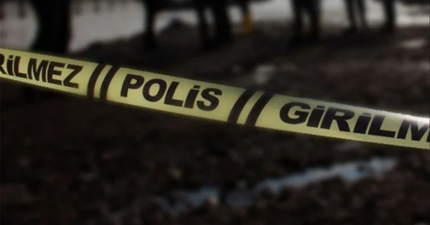 Pres makinesinin altında kalan işçi hayatını kaybetti