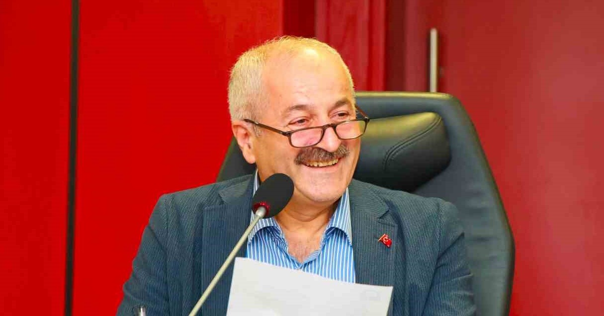 Gebze meclisinden üniversitelilere 12 bin TL destek