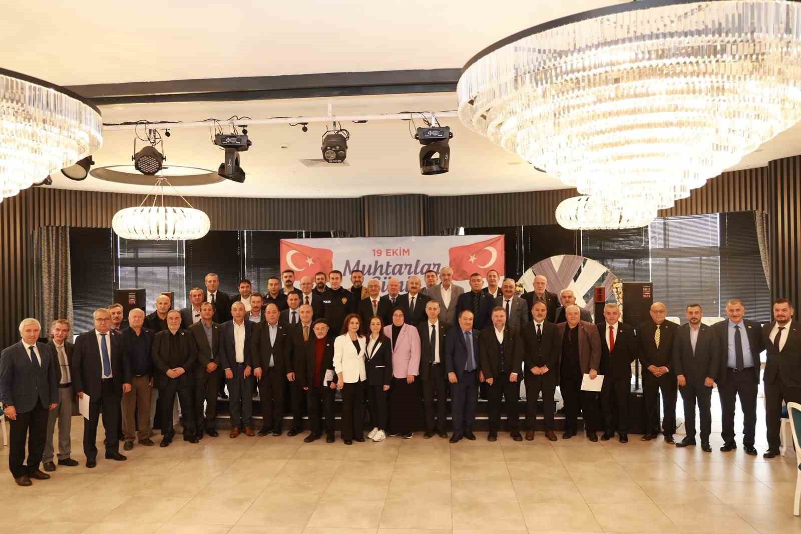 Gebze'de Muhtarlar Günü kutlaması: Belediye Başkanı ve Kaymakam muhtarlarla buluştu