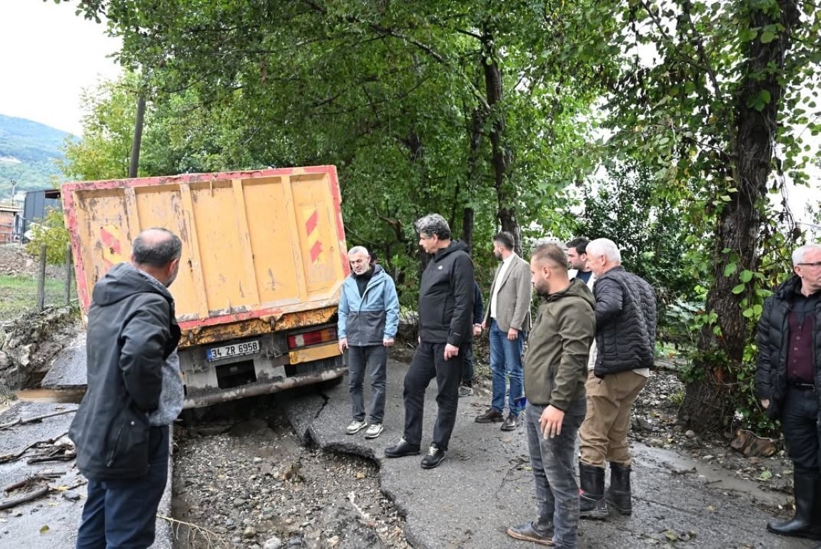 Kartepe'de şiddetli yağışların hasarları gideriliyor